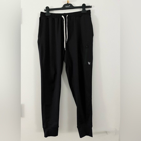 Vuori Sunday performance joggers - Picture 1 of 8